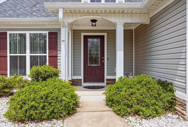 Building Photo - 2121 Grv Lndg Wy