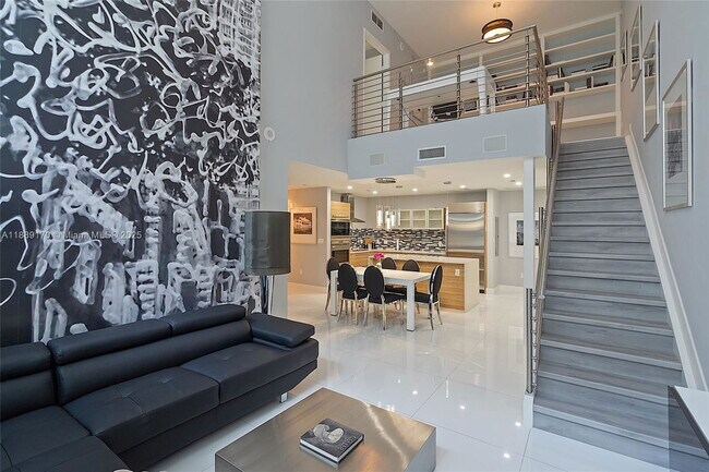Primary Photo - 2020 N Bayshore Dr