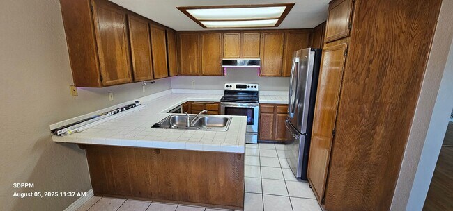 Building Photo - HILLCREST - SAN DIEGO - Nice 2 Bedroom / 2...