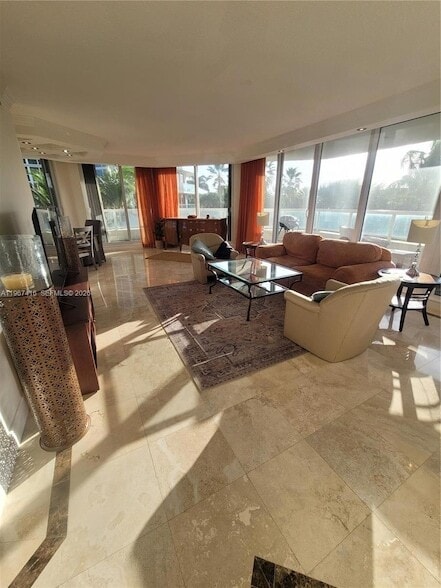 Building Photo - 6051 N Ocean Dr