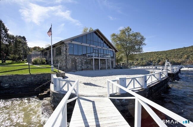 Building Photo - 10 Sunset Trail