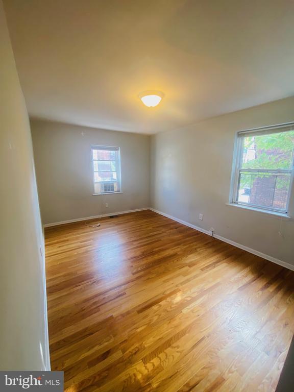 Building Photo - 520 N 33rd St