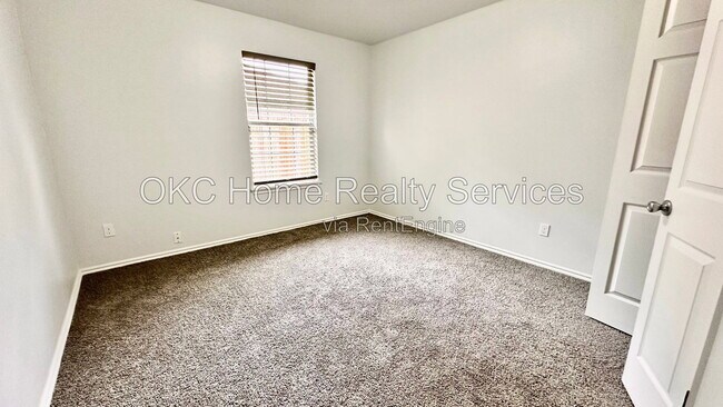 Building Photo - 1423 NW 98th St