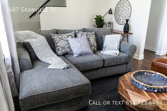 Building Photo - 1487 Granville St