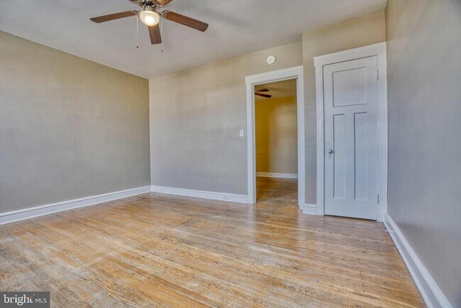 Building Photo - 414 Elrino St