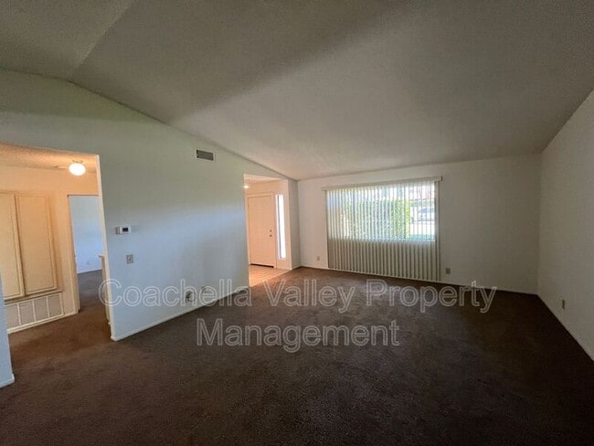 Building Photo - 567 N Hermosa Dr