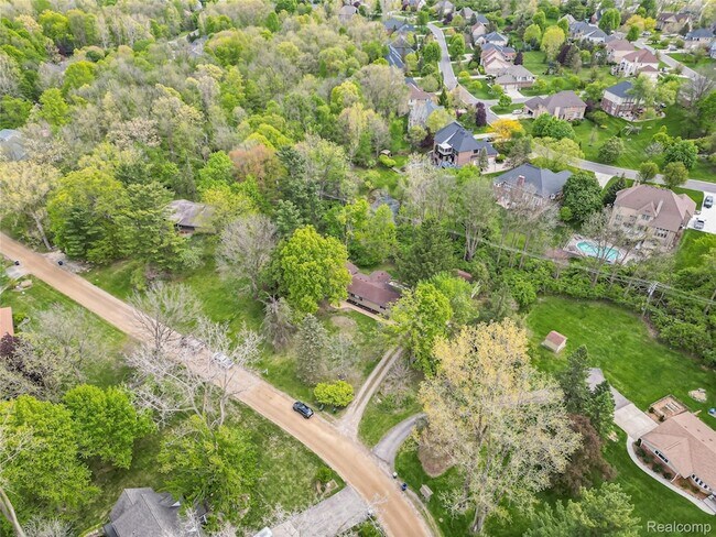 Building Photo - 7580 Thornwood St