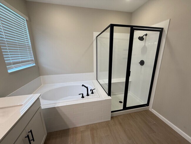 Building Photo - 4/3 Clermont Spacious Home