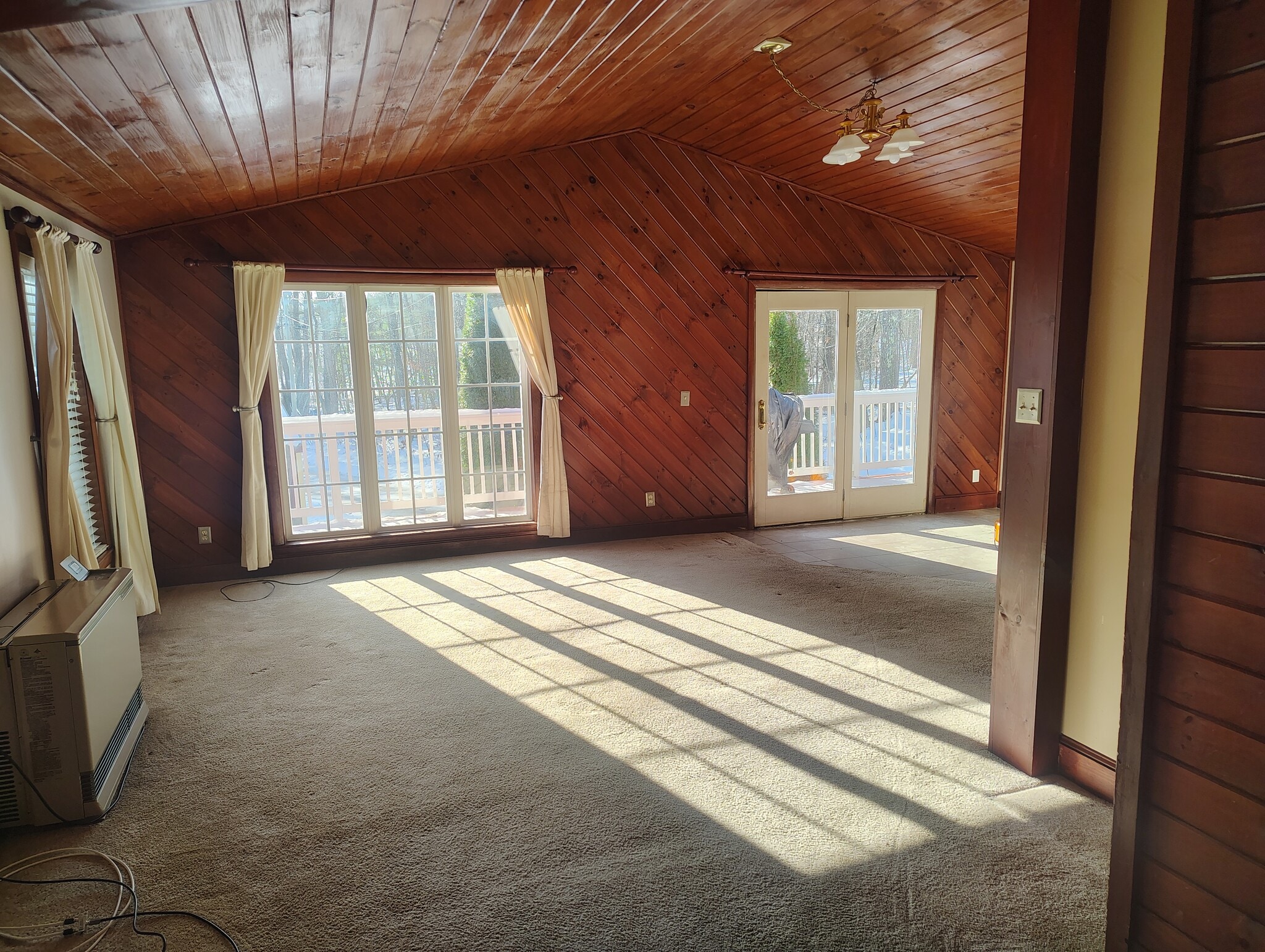 Living room - 18 Buckwood Rd