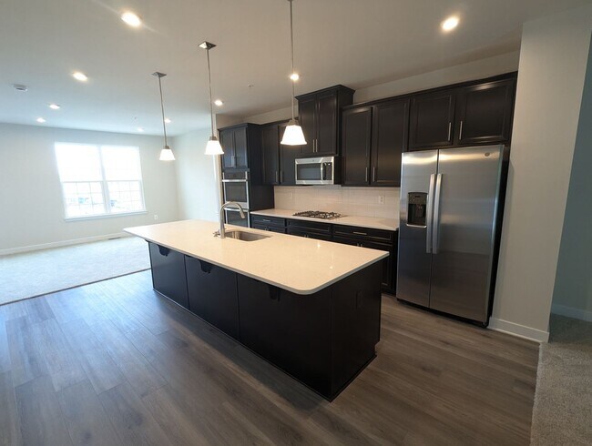 Building Photo - Gorgeous New Construction (never lived in)...