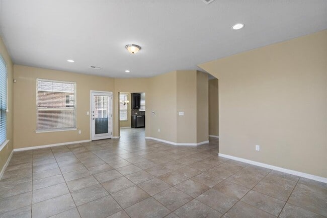 Building Photo - 105 Checkerspot Ct