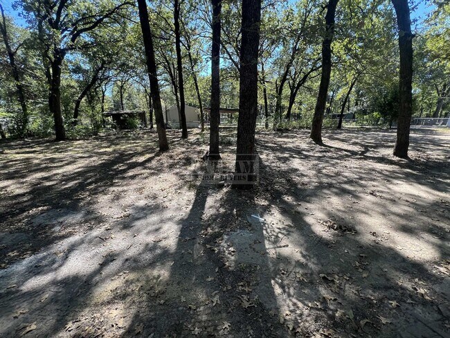 Building Photo - Beautiful Remodeled 3 Bed 1.5 Bath