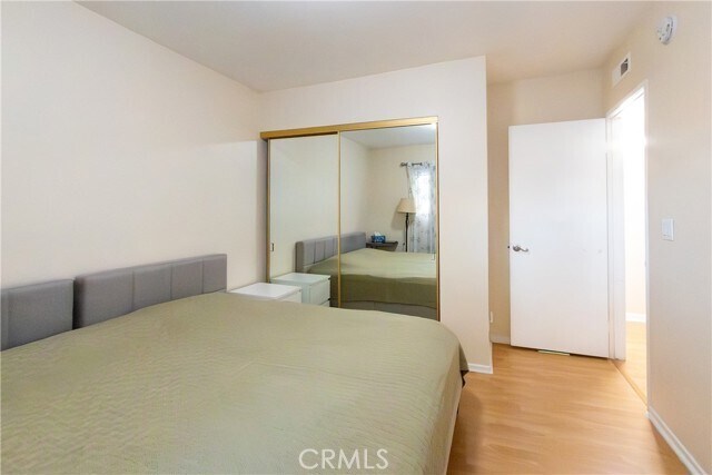 Building Photo - 9551 Vía Ricardo