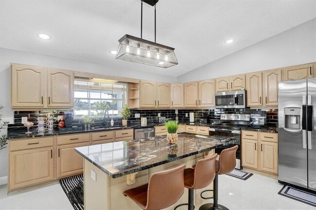 Building Photo - 216 N Griffin Dr