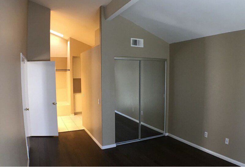 Building Photo - 41430 Avenida De La Reina