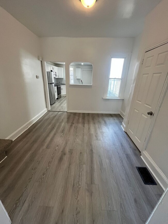 Building Photo - Beautiful Home - North Philadelphia