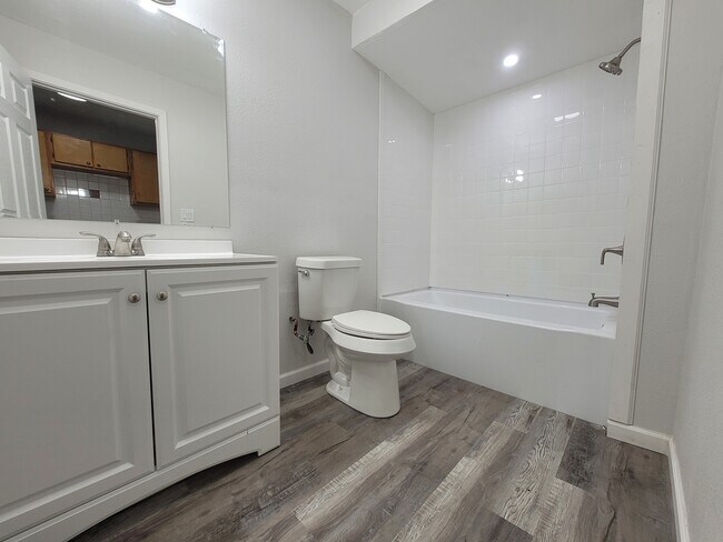 Building Photo - 1409 Beaver St