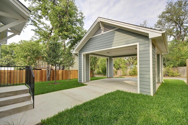 Building Photo - UT PRE-LEASE: 2011 Constructed Custom West...