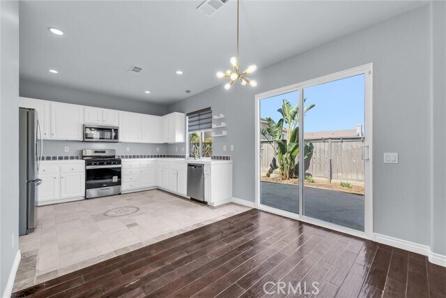 Building Photo - 962 Redtail Dr