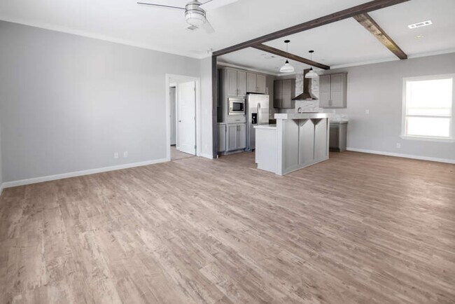 Building Photo - 1451 Whispering Pnes Lp