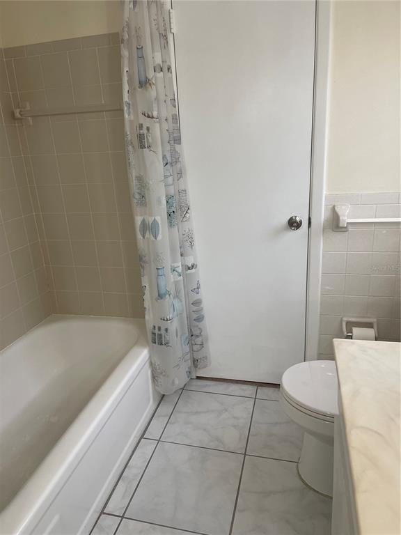 Building Photo - 7403 Populus Dr
