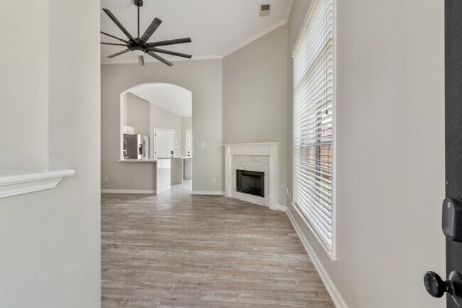 Building Photo - 9209 Acadia Pl