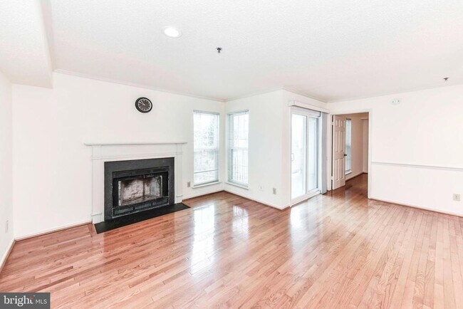 Building Photo - 1524 Lincoln Way