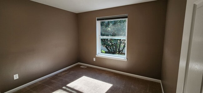 Building Photo - 3 bed 2.5 bath Single Family Home, Monroe ...