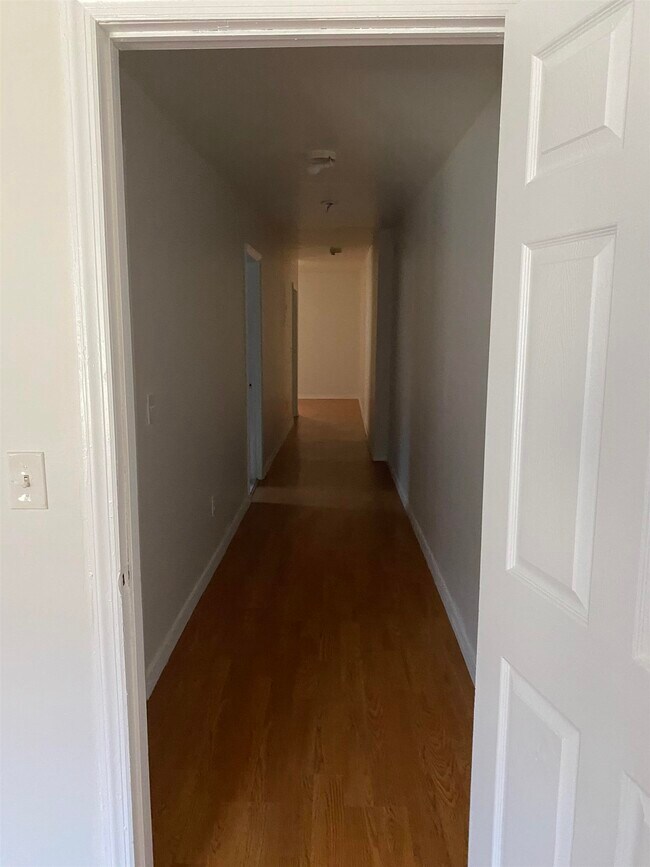 Building Photo - 106 Ocean Ave