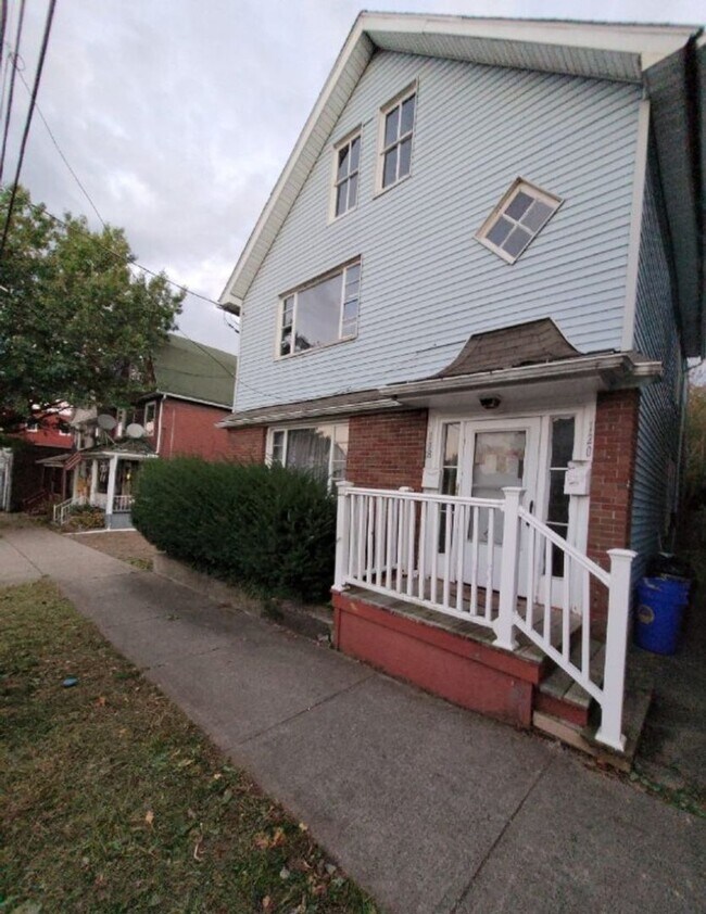 Primary Photo - 118-120 South Sherman Street
