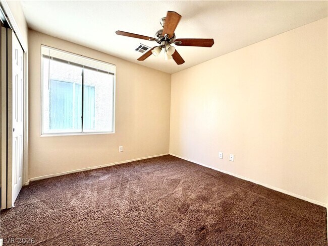 Building Photo - 890 Sheerwater Ave