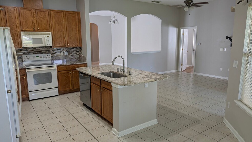 Building Photo - 963 Beckingham Dr