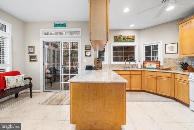 Building Photo - 4620 Knight Pl