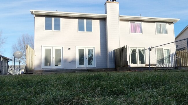 Building Photo - 296 Wintergreen Dr