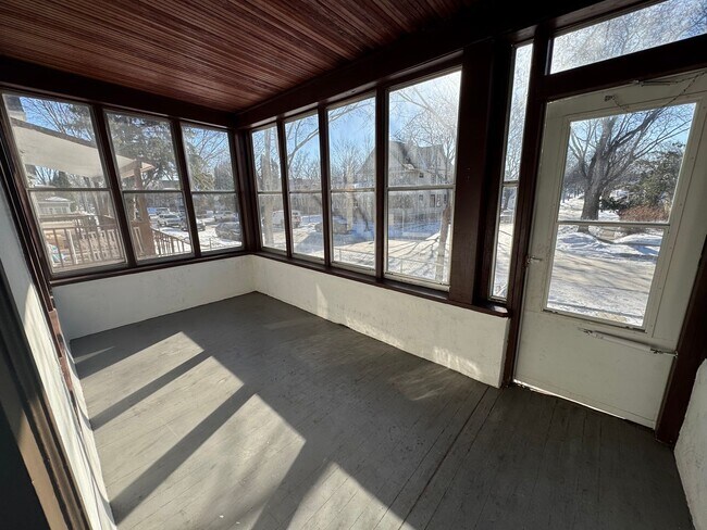 Building Photo - 787-789 Aurora Ave