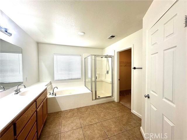 Building Photo - 15574 Bow String St