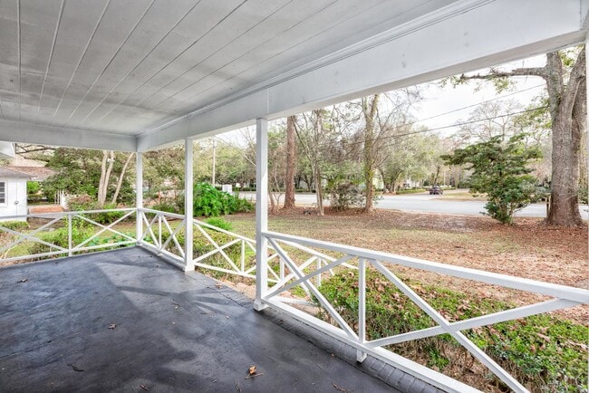 Building Photo - 2058 Thomasville Rd