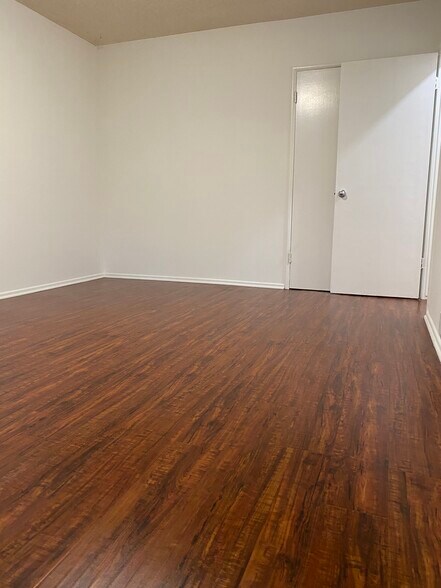 Building Photo - 1173 N Curson Ave