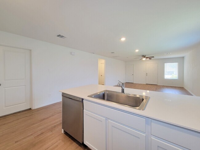 Building Photo - 314 Hbr Bnd Ct