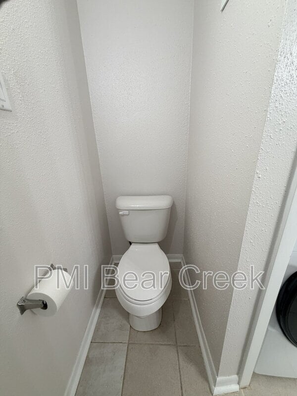 Building Photo - 3045 Walnut Bend Ln