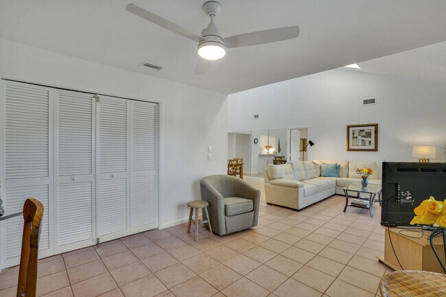 Building Photo - 13403 Bedford Mews Ct