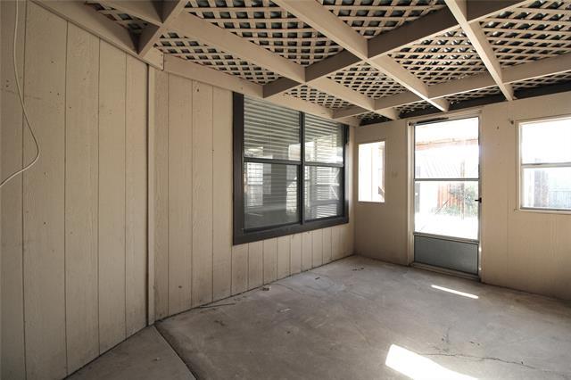 Building Photo - 2318 Springfield Ln