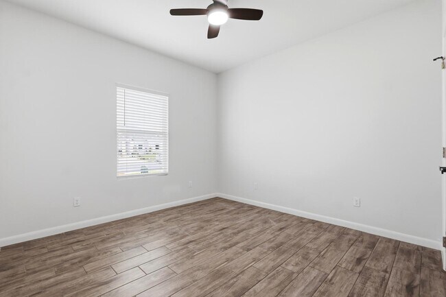 Building Photo - 208 Faith Dr