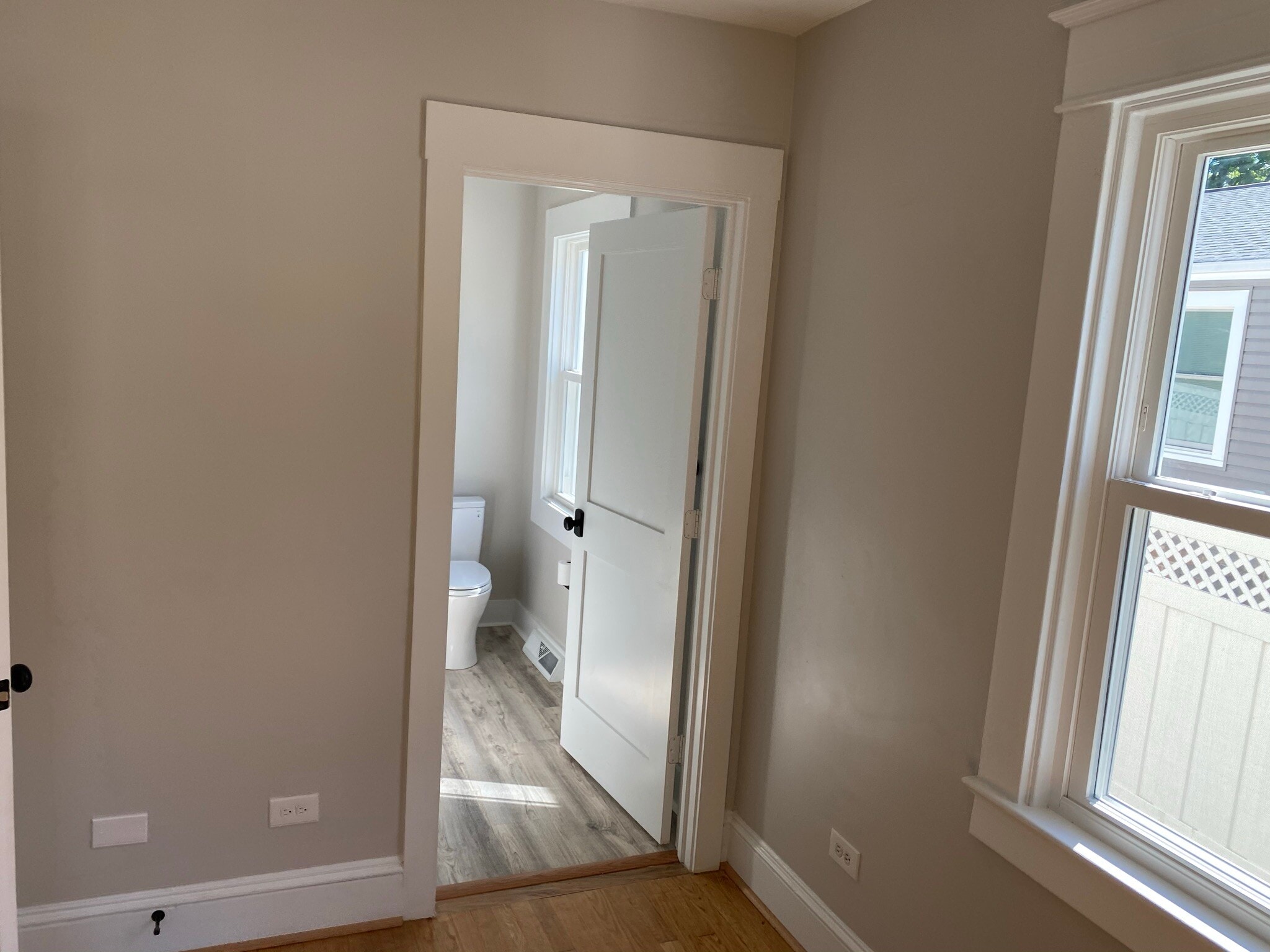 Loft - 613 Blenheim Ave