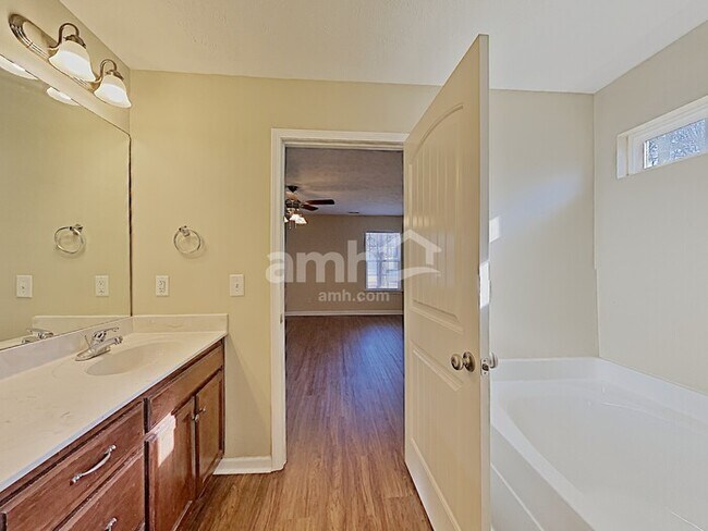 Building Photo - 508 Keel Ct