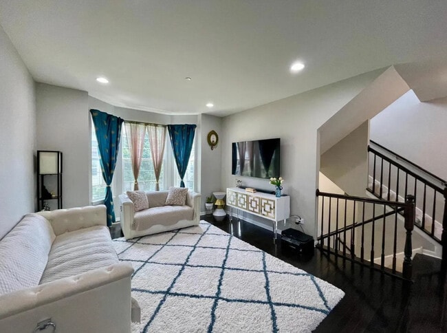 Building Photo - 2889 Henley Ln