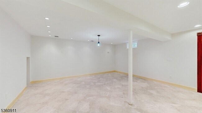 Building Photo - 104 Briar Ct