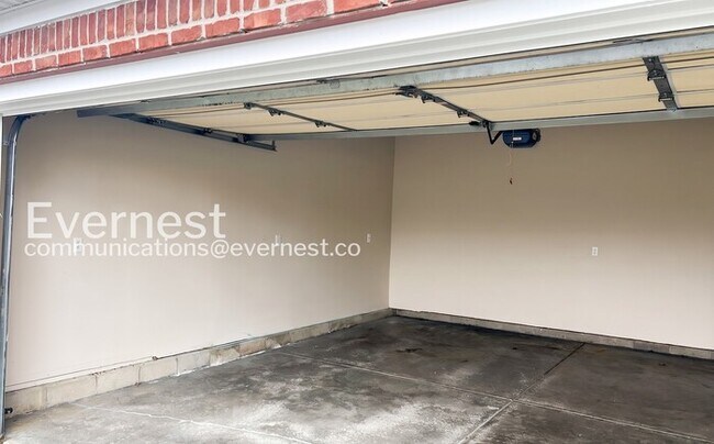 Building Photo - 4369 Houser Dr