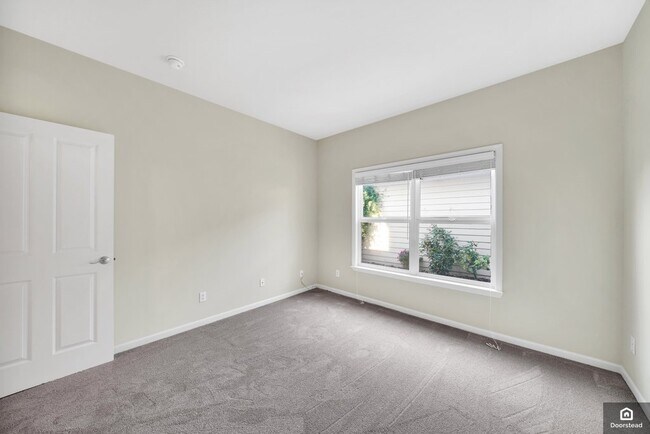 Building Photo - 769 Bryn Mawr Ct