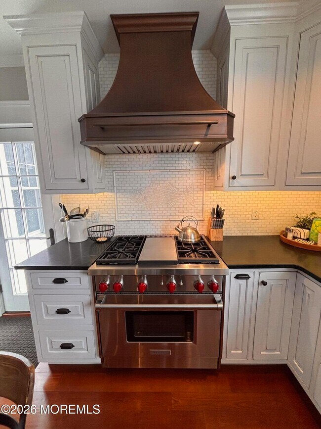 Building Photo - 333 Woodland Ave